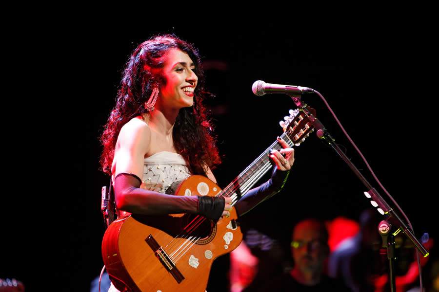 A cantora Marisa Monte no show “Verdade, Uma Ilusão” (Foto: Divulgação/Curta!On)