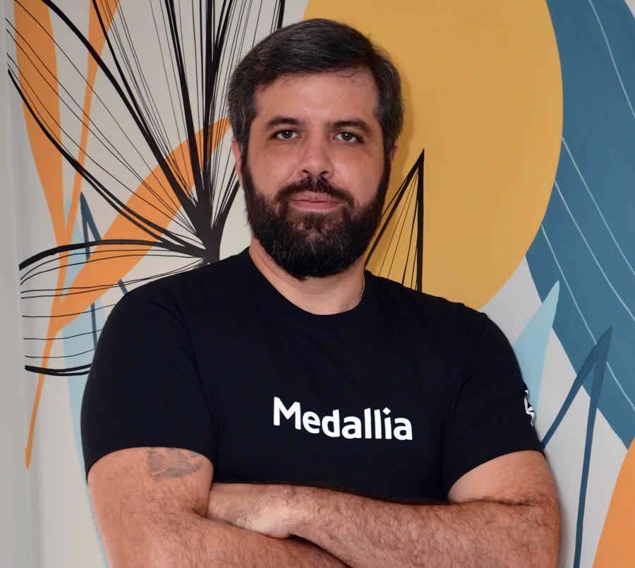 Seis estrat&eacute;gias para, em 2021, ouvir o que o cliente brasileiro diz (e n&atilde;o diz)