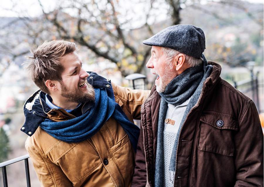 J&aacute; pensou em dar um fim de semana na montanha de presente para o seu pai? - Banco de imagem Canva