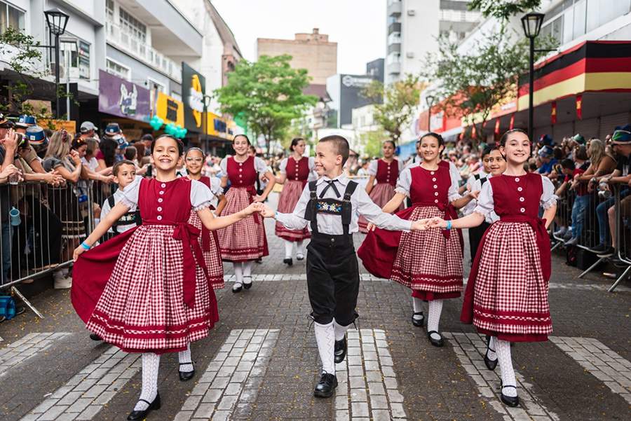 Apresentação de dança do Grupo Folclórico Gartenstadt - Foto: Mauricio Terres