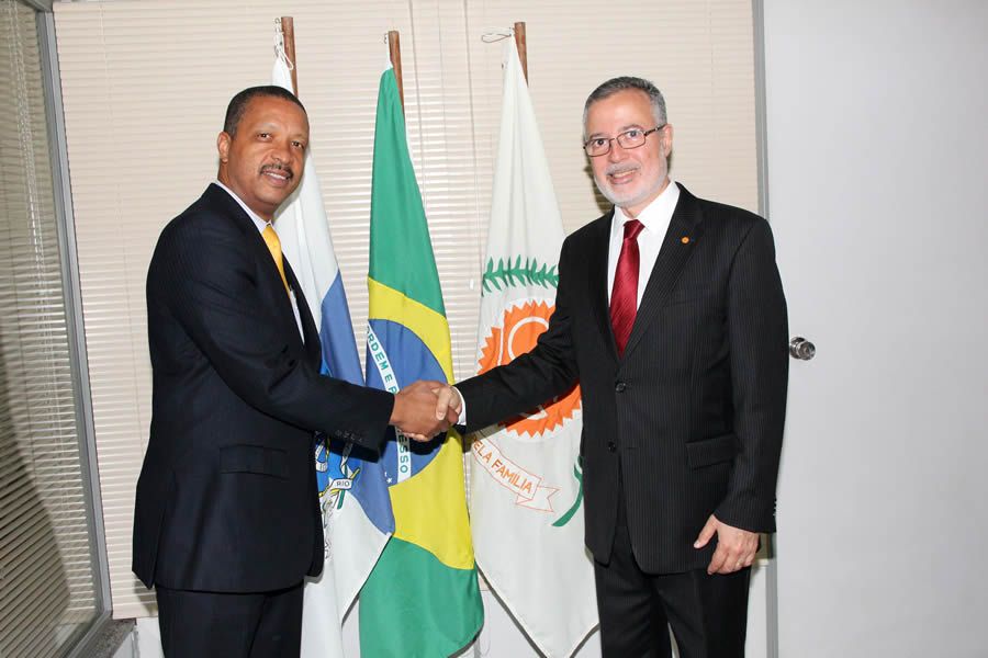 O novo presidente do CVG-RJ, Carlos Ivo Gonçalves, e o da gestão anterior, Marcello Hollanda, após eleições para o biênio 2017/2019