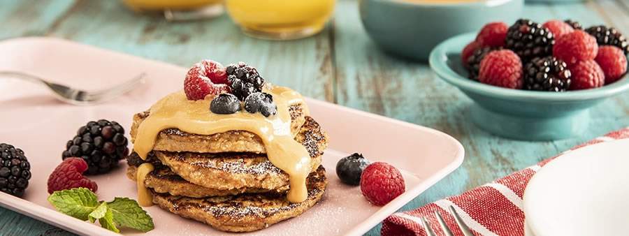 Panqueca de Ricottina® Tirolez com Pasta de Amendoim e Frutas Vermelhas - Divulgação - Marca Tirolez