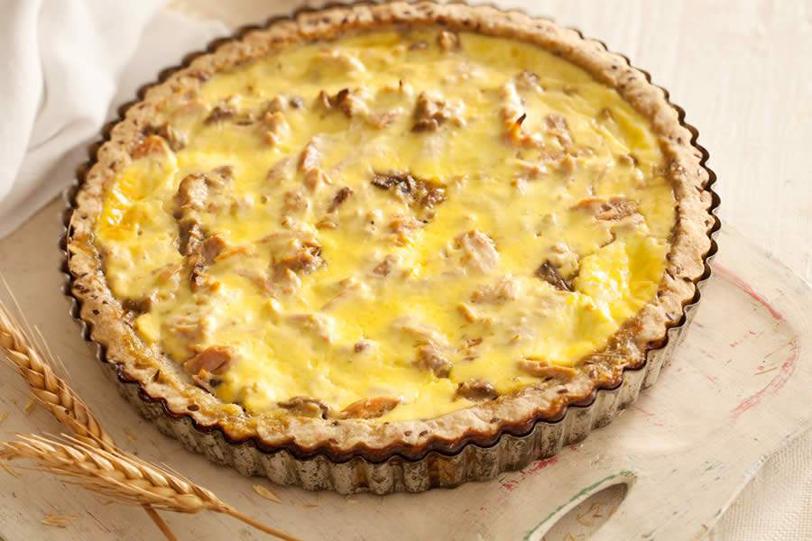 Quiche integral de cogumelos e atum