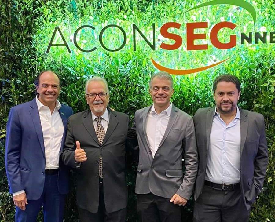 Helio Opipari Junior (Aconseg-SP), Joffre Nolasco Pinto Filho (Aconseg-RJ), Djalma Ferraz (Aconseg-NNE) e Robson Carneiro (Aconseg-MG) | Foto: Divulga&ccedil;&atilde;o