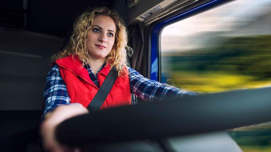 Movimentos femininos ganham for&ccedil;a no setor de transporte