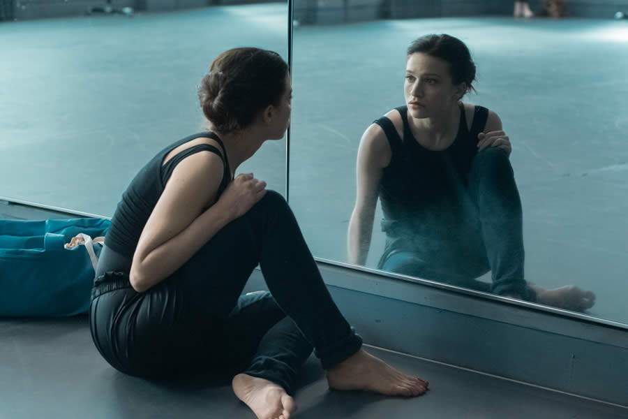 Flesh and Bone na STARZPLAY