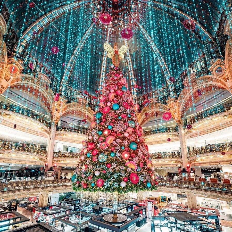 Galeries Lafayette Inaugura Sua Tradicional Árvore Natalina