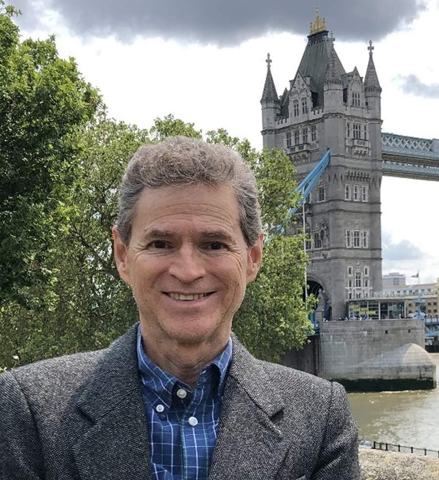 Neg&oacute;cios varejistas no Brasil: navegando na era digital em busca de um futuro sustent&aacute;vel