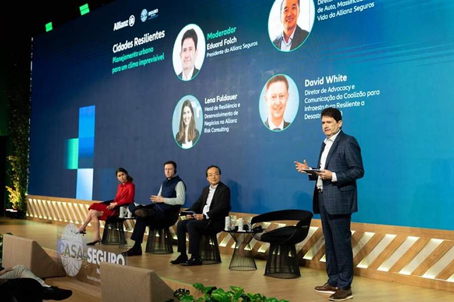 CEO da Allianz Brasil, Eduard Folch Rue, na abertura do painel Cidades resilientes: planejamento urbano para um clima imprevisível