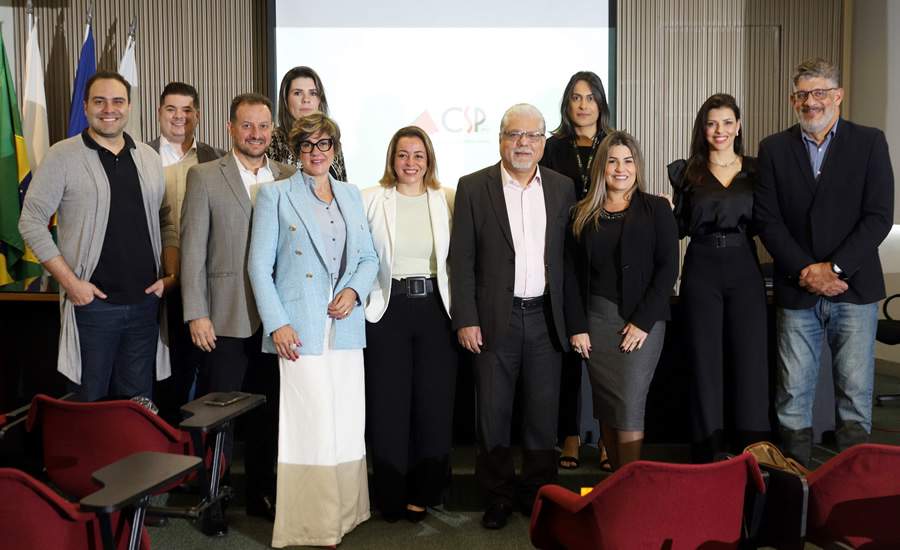 Representantes das benem&eacute;ritas Sabemi, Peper (Prote&ccedil;&atilde;o Escolar Permanente) e MetLife com os dirigentes do CSP-MG - Fotos: Arnaldo Athayde