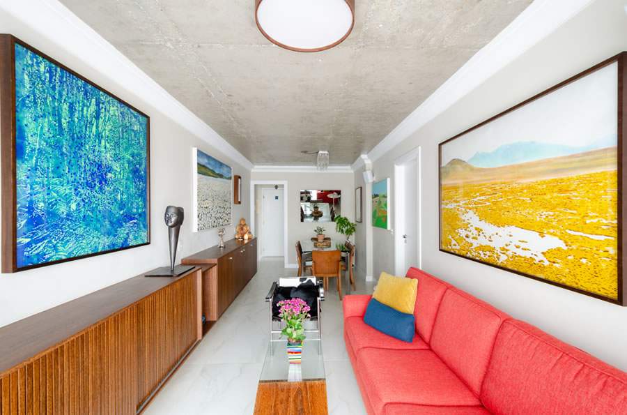 Inspirados pelo estilo contempor&acirc;neo, os arquitetos &agrave; frente do escrit&oacute;rio Trees Arquitetura conseguiram a combina&ccedil;&atilde;o perfeita entre eleg&acirc;ncia e inova&ccedil;&atilde;o para ser o novo contraste deste apartamento | Projeto da Trees Arquitetura | Foto: Ricardo Abreu