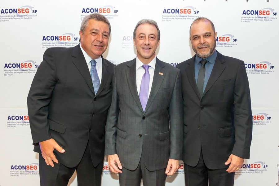 Luiz Philipe Baeta (pres. Aconseg-RJ), Marcos Colantonio (pres. Aconseg-SP) e Jader Abreu (pres. Aconseg-MG)