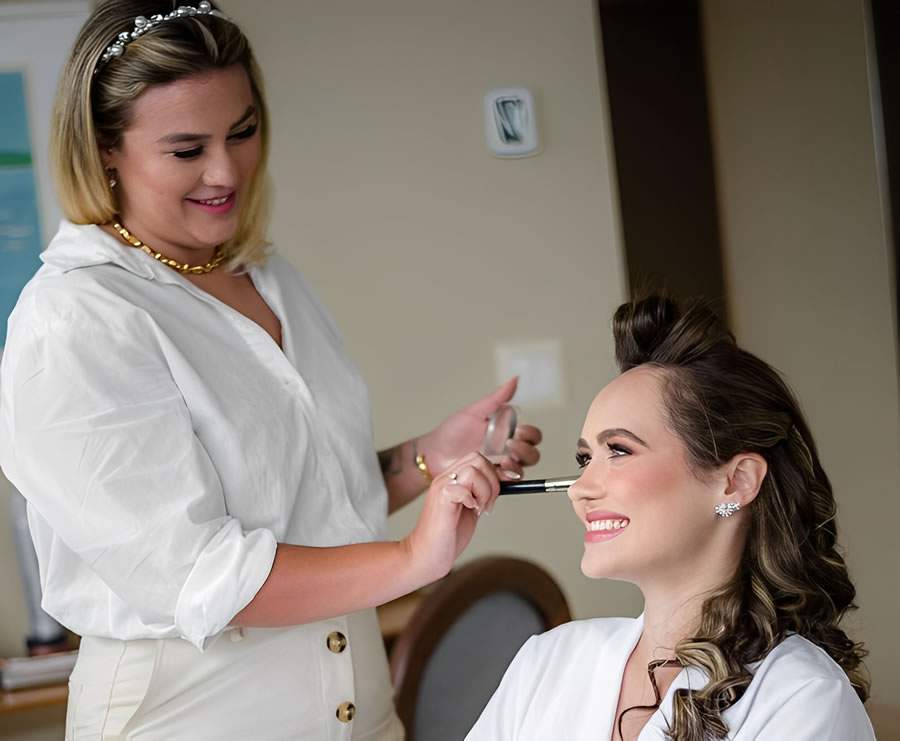 MAQUIADORA NATHALIA AMORIM (@nathaliaamorimpro)