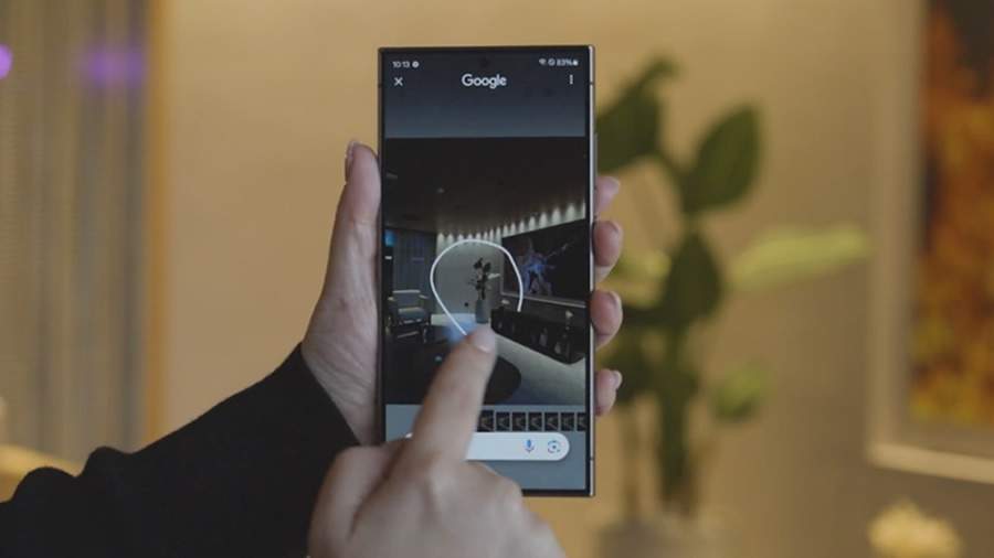 O recurso Circule para Pesquisar no Google em uso no Galaxy S25 Ultra | Imagem meramente ilustrativa