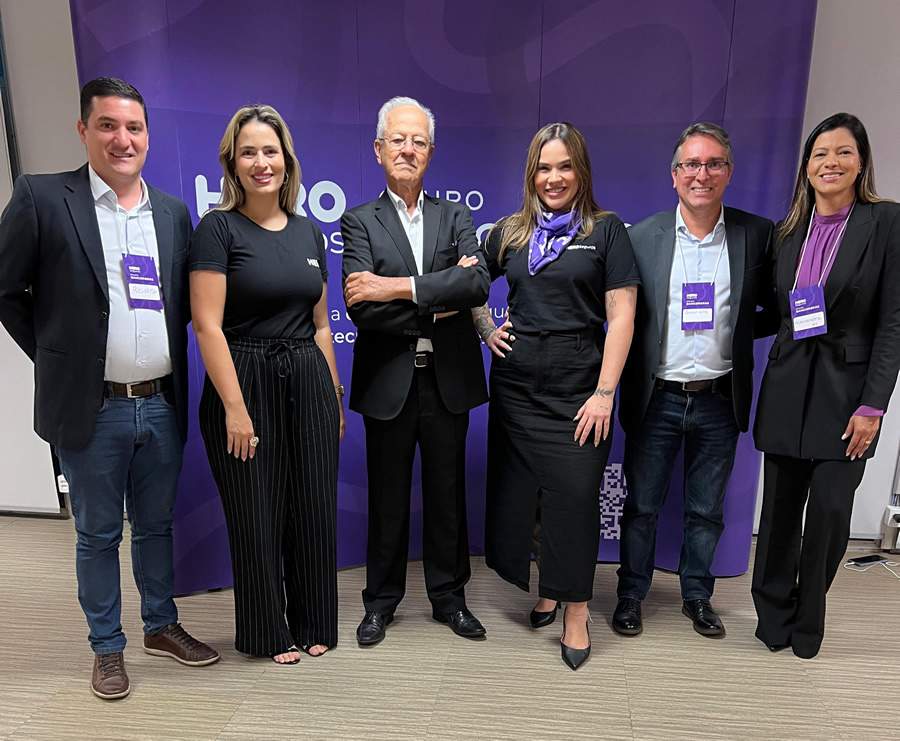 Renato Fussi, Gerente Comercial da Operadora Bancorbrás; Marianna Rodovalho, Executiva de Contas da Hero; Victor Arantes Marra, Diretor-Presidente do Grupo Bancorbrás; Marília Lopes, Especialista de treinamento e performance da Hero; José Jurandir Lins Júnior, Diretor Executivo do Clube Bancorbrás; e Alessandra Monteiro, Diretora Técnica da Corretora de Seguros Bancorbrás