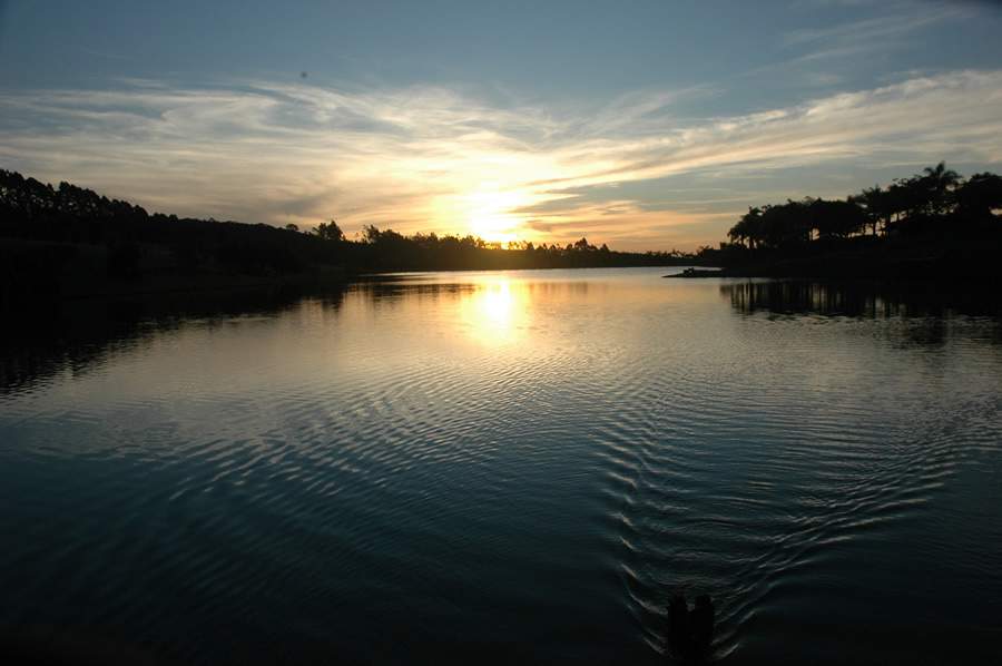 Lake Vilas Hotel P&ocirc;r do Sol no lago dos Cisnes - (Divulga&ccedil;&atilde;o)