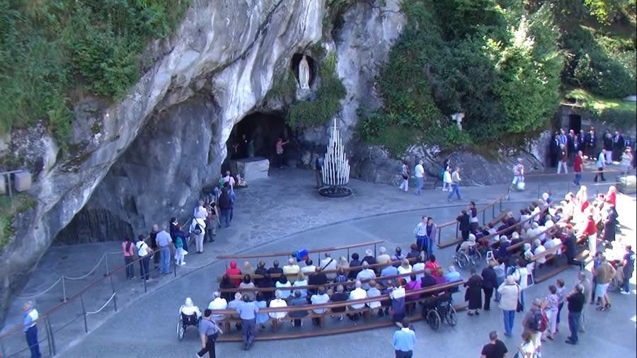 Santuário Internacional de Lourdes realiza evento online para fiéis