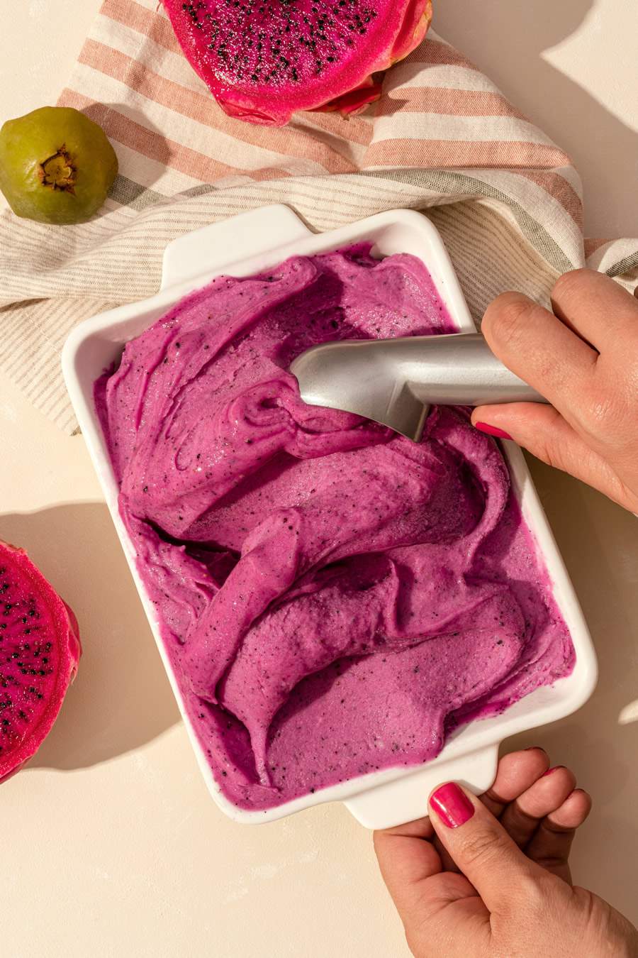 Gelato e Granitas de Pitaya&amp;Cambuci retomam &agrave;s vitrines da Bacio di Latte