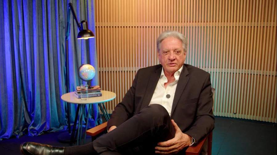 Luis Felipe Pellon, entrevistado no estúdio da ENS, na sede da Instituição - Crédito das fotos: João Vitor Silva (Comunicação ENS).