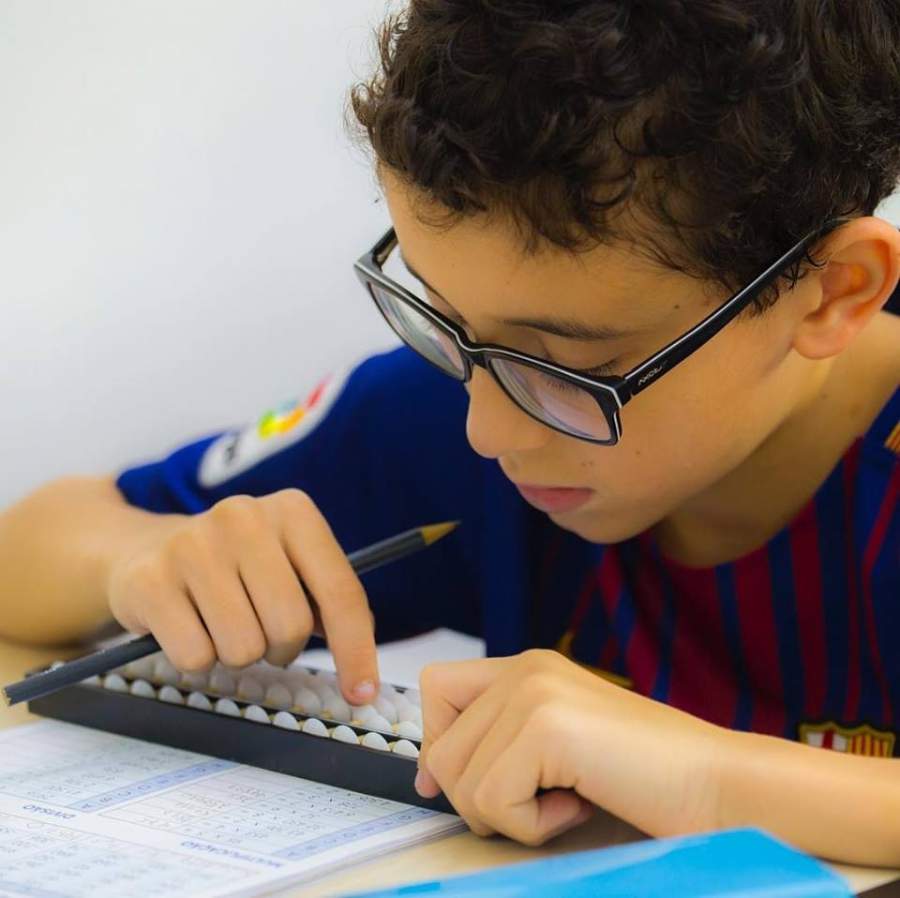 Ginástica cerebral desenvolve velocidade de raciocínio em crianças