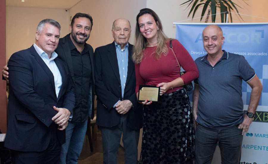 ABECOR realiza Happy Hour de final de ano