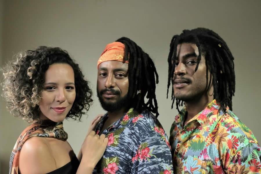 Ícone Bar recebe grupo musical “Filhos de Sá” em programação especial de Pré-Carnaval