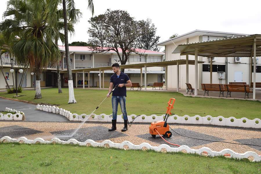 JactoClean alerta sobre a import&acirc;ncia da limpeza das escolas