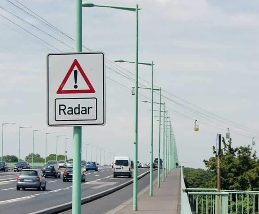 Software impede autom&oacute;veis de ultrapassar velocidade m&aacute;xima das vias