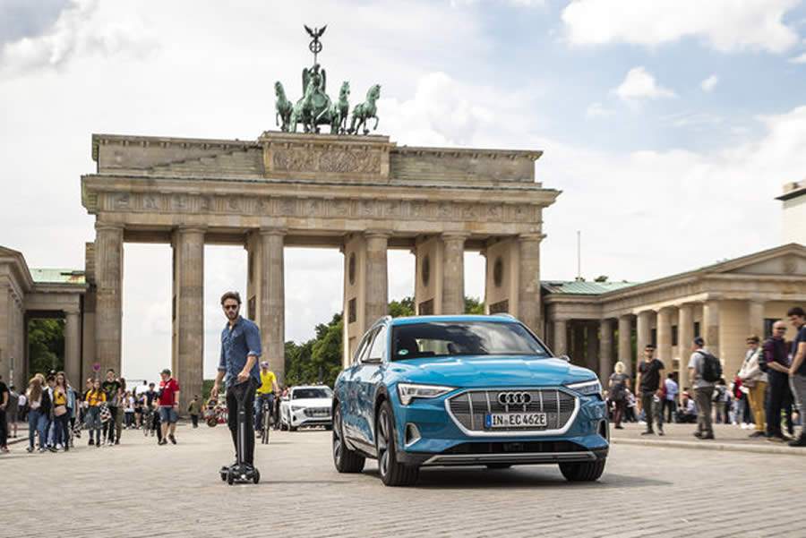 Audi apresenta conceito de patinete elétrico