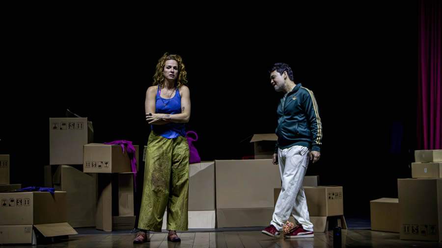 6 - Francisca Queiroz e Claudio Gabriel em Ela, E Algumas Histórias - Crédito fotográfico Nana Moraes