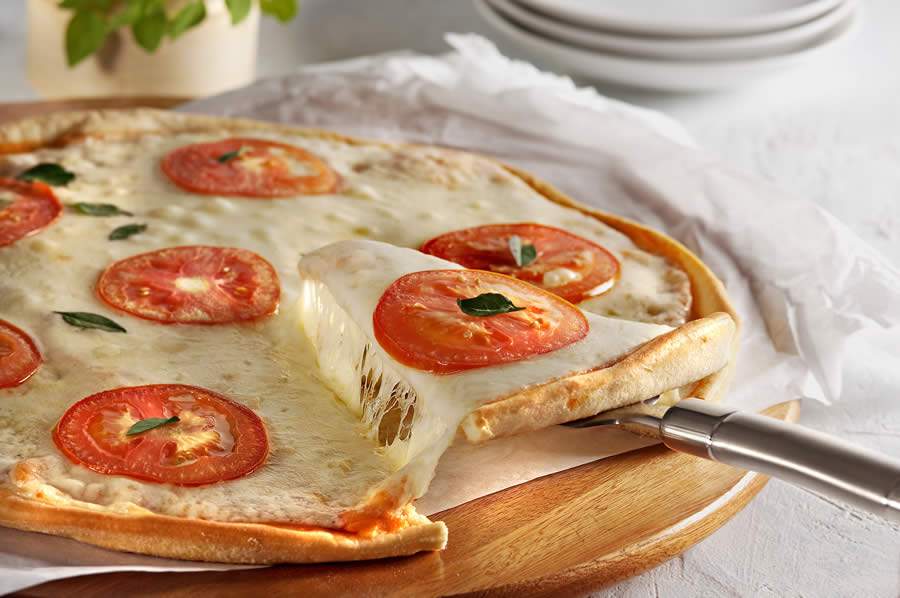 Da massa ao recheio: comemore o Dia da Pizza preparando uma receita saborosa