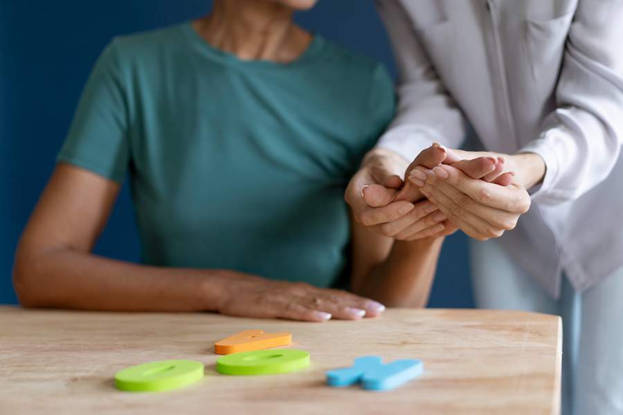 Agosto Laranja: como Terapia Ocupacional ajuda pacientes de Esclerose Múltipla a terem mais qualidade de vida