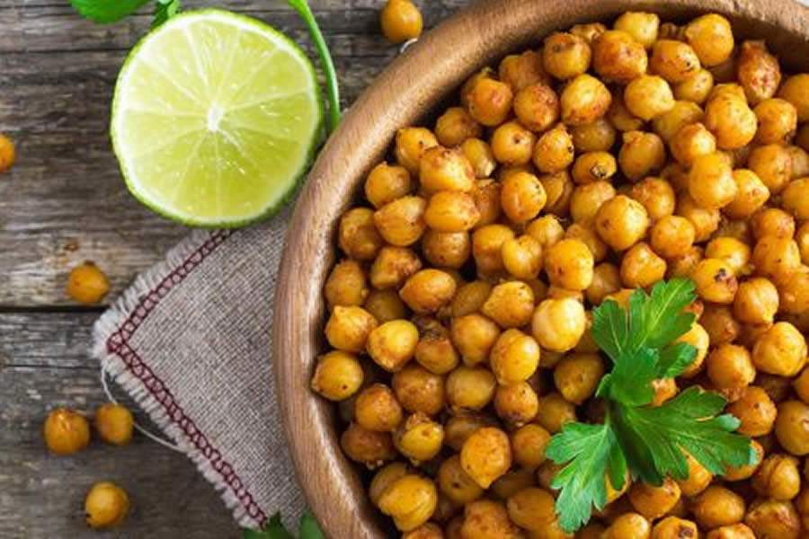 Cru ou cozido? Saiba como evitar a contaminação por vírus e ainda deixar os alimentos mais saborosos