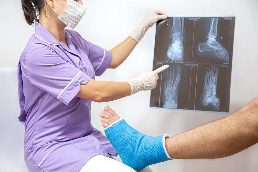 Ação nasceu para atender a cidades que ainda não possuem ortopedistas especialistas em cirurgia do tornozelo e pé - Divulgação