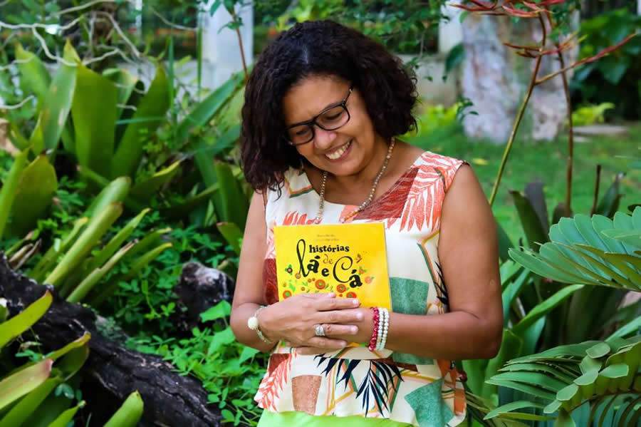 Escritora M&aacute;rcia Mendes Credito Domi Meirelles 