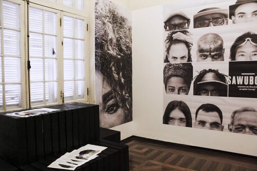 Olha pra mim - exposi&ccedil;&atilde;o est&aacute; em cartaz na Pinacoteca - Signos Poss&iacute;veis&nbsp;