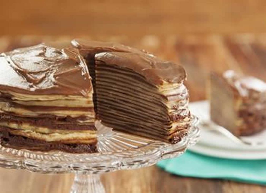 Receita CAF&Eacute; PEL&Eacute;: Torta de Crepe de Caf&eacute;, Chocolate e Avel&atilde;