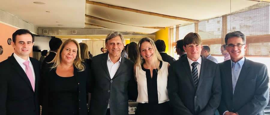 Créditos da Imagem: Luiz Mario Rutowitsch (CCS-RJ), Marcia Safadi (Comissão da Mulher do CCS-RJ), Amilcar Vianna (CCS-RJ), Marina Tozzi (Seguros Unimed), Jayme Torres (CCS-RJ) e Carlos Gadia (Seguros Unimed)