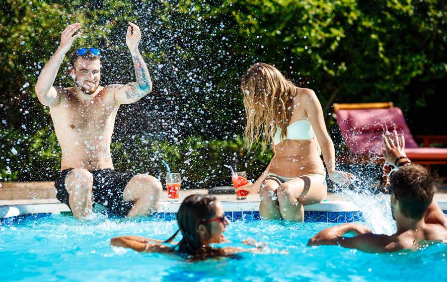 Quer um verão saudável? Hidrate-se e redobre os cuidados com a alimentação