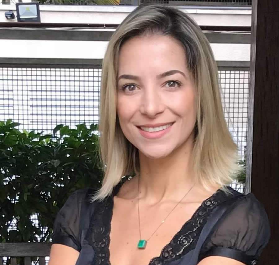 Carol Ki&ccedil;ula, Head de Customer success da IZIO&amp;CO - IZIO&amp;CO