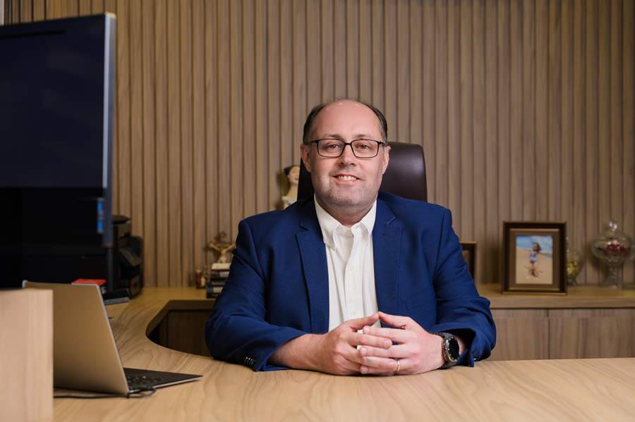  Imagem Freepik; Foto Marcio Andrade, CEO da Claps