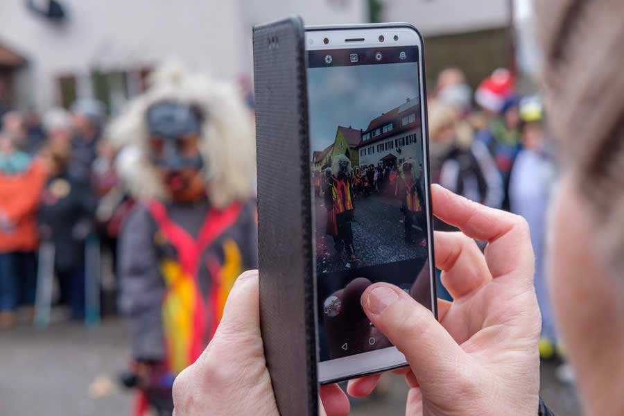 Furtos e roubos de smartphones aumentam no Carnaval