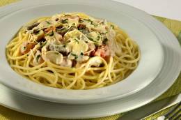 Prepare Espaguete ao Molho de Strogonoff no fim de semana