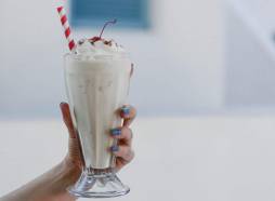 Para o fim de semana – Milkshake alcoólico com 3 ingredientes