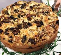Torta Majestosa de Abacaxi e Nozes é sugestão da Chef Cecília Victorio para o fim de semana